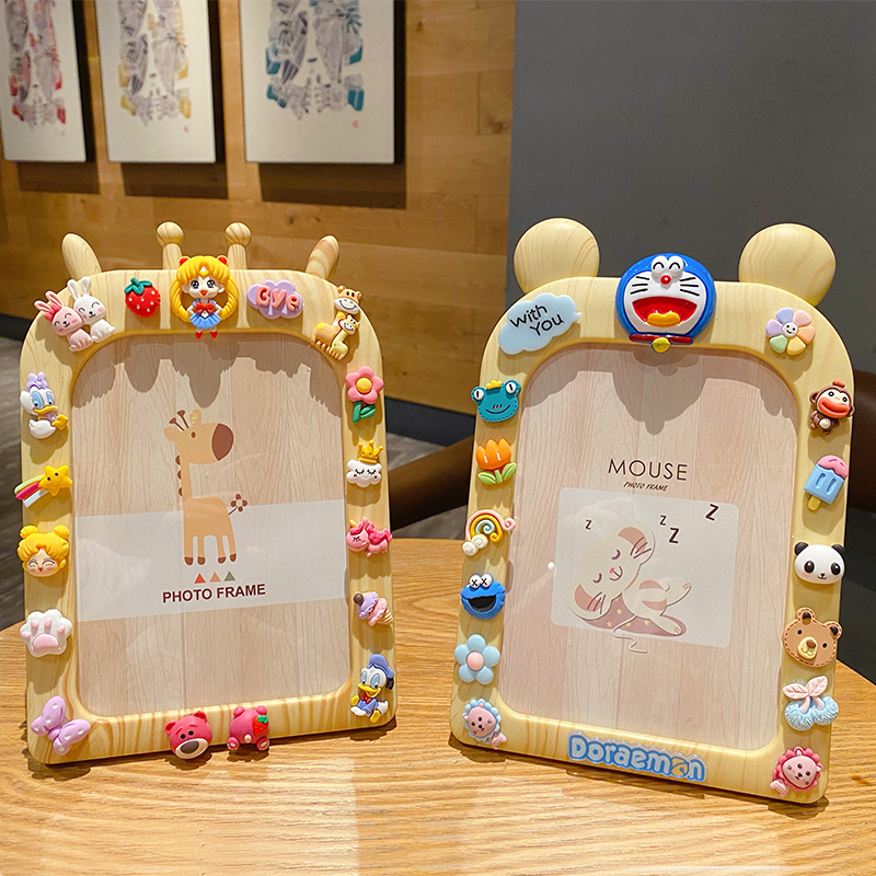 Cartoon Nordic ins Style 7inch Photo Frame Tabletop Decoration for Children, Small Desktop Ornament, Can Be Hung on the Wall, Imitation Wood Grain Photo Frame