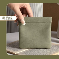 Оливково-зеленый