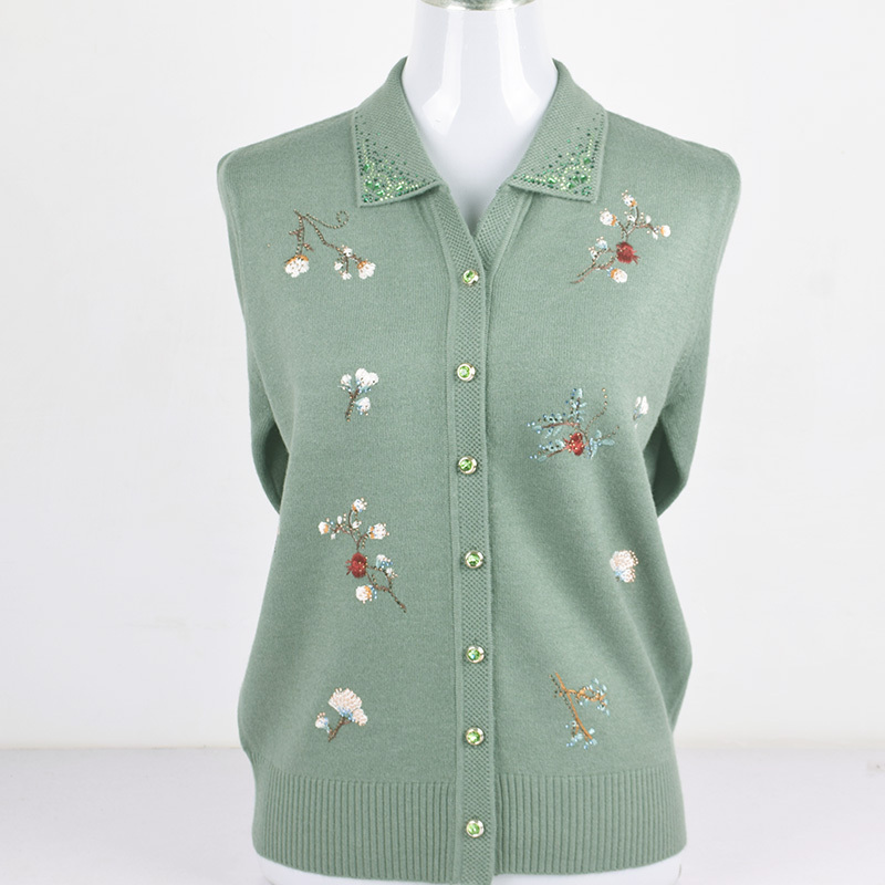 Middle-Aged and Elderly Women's Spring Knit Cardigan, Mother's Sweater with Embroidered Lapel and Buttoned Coat, Loose-Fitting Grandma Top