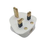 Белая вилка BS британского стандарта со страховым квадратным штекером на 13 А. Вилка-переходник для проводки Британского Гонконга.