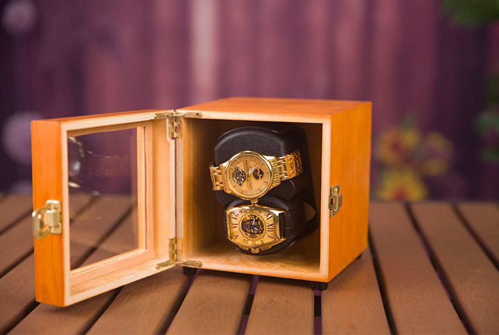 Mini automatic mechanical watch rotating placer pine wood charging chain box shaking watch machine string holder rotating watch box
