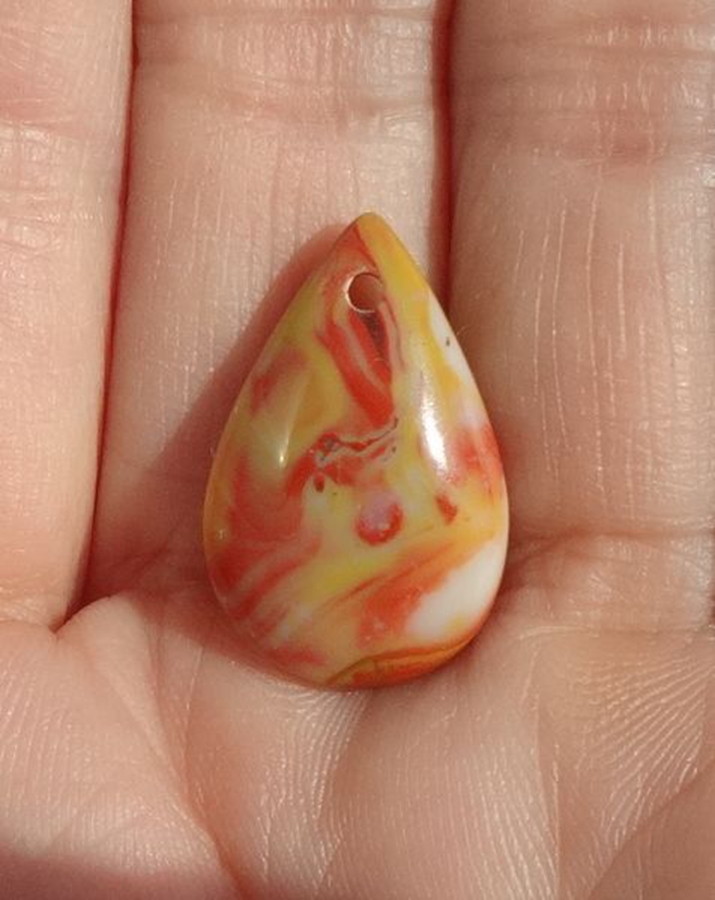 Western Liaoning Chaoyang natural fossil stone sightseeing stone Warring States red onyx fine pendant 2574