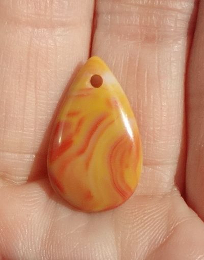 Liao Xi Chaoyang Natural Fossil Chiishi Tourist Stone Warrior National Red Onyx Manau Boutique Item pendant 2575