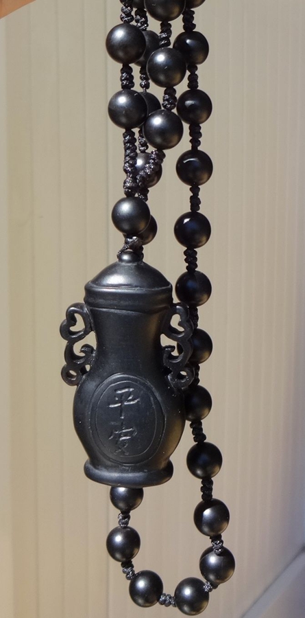 Liao Xi Natural Chiishi Sightseeing Petrochemical Stone Tree Fossil Tree Fossilized Jade Black Ice Material Through Red Light Fine Necklace 9512