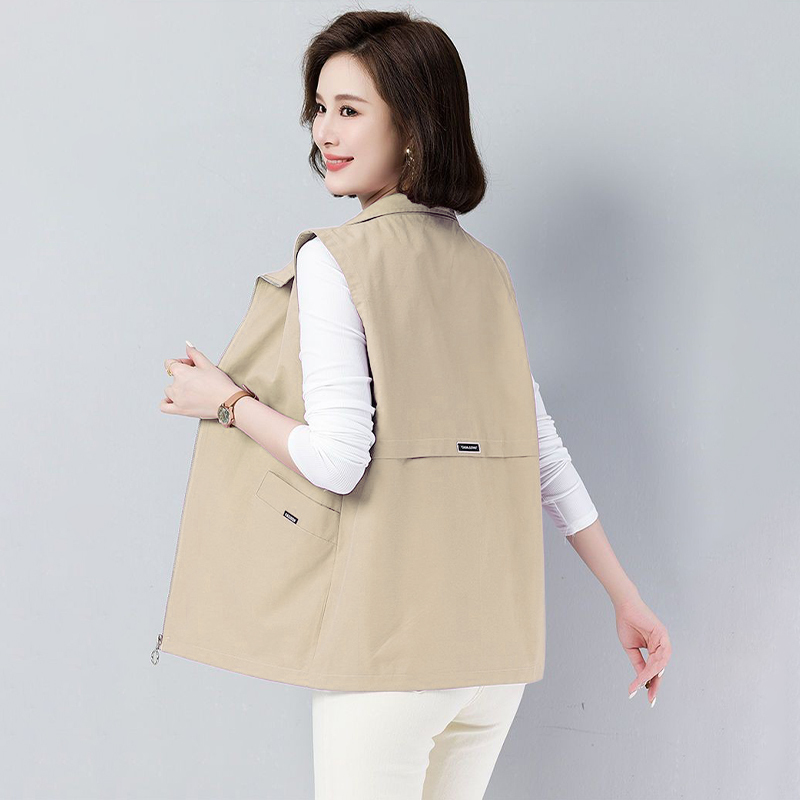 Vest-Style Short Jacket for Women, 2026 Spring and Autumn New Thin and Stylish Design, Fashionable Middle-Aged Mom Vest for Outerwear