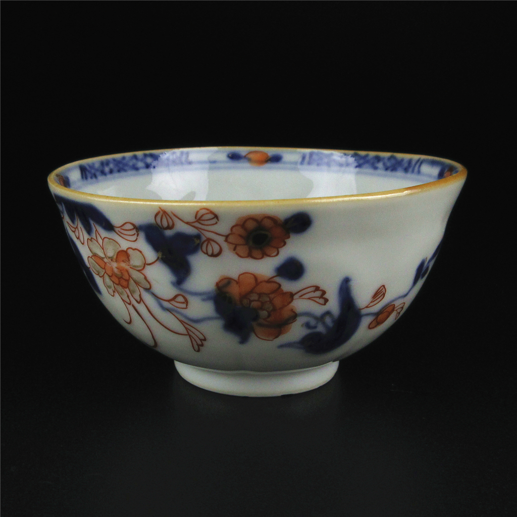 中国古美術品　清の康熙時代　青花五彩茶碗　本物保証 清代康熙五彩青花矾红茶碗茶杯回流保真古董老瓷器摆件花鸟图