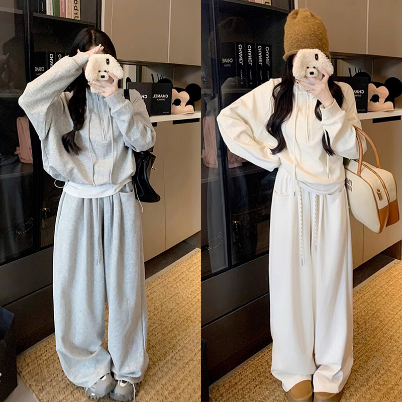 Early Autumn Lazy Style Casual Sports Suit for Women, High-Waisted Slimming Half-Zip Stand-Up Collar Sweatshirt and Wide-Leg Pants Two-Piece Set