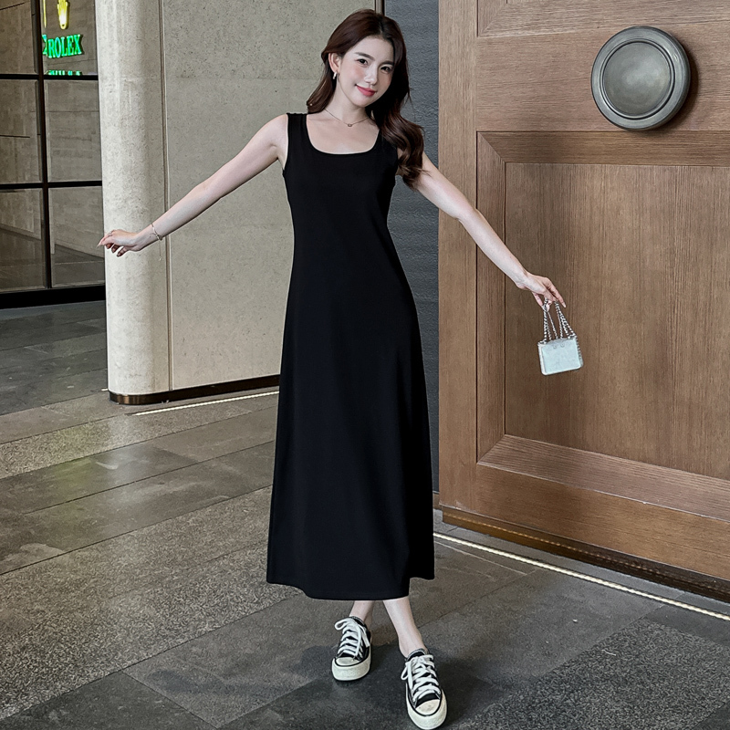 Draped Slim-Fit Black Spaghetti Strap Dress for Women, Spring/Summer Hepburn Little Black Dress, Versatile and Elegant Tank Dress