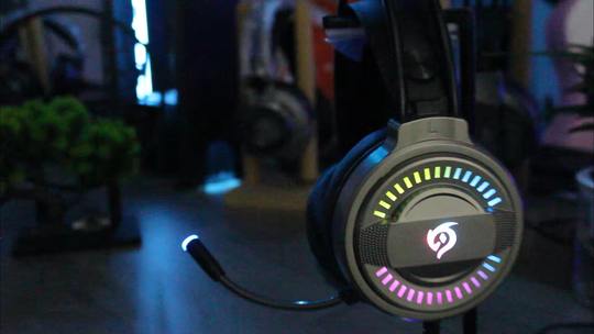 Dehua 7.1 USB headset for gaming LOL, cost-effective