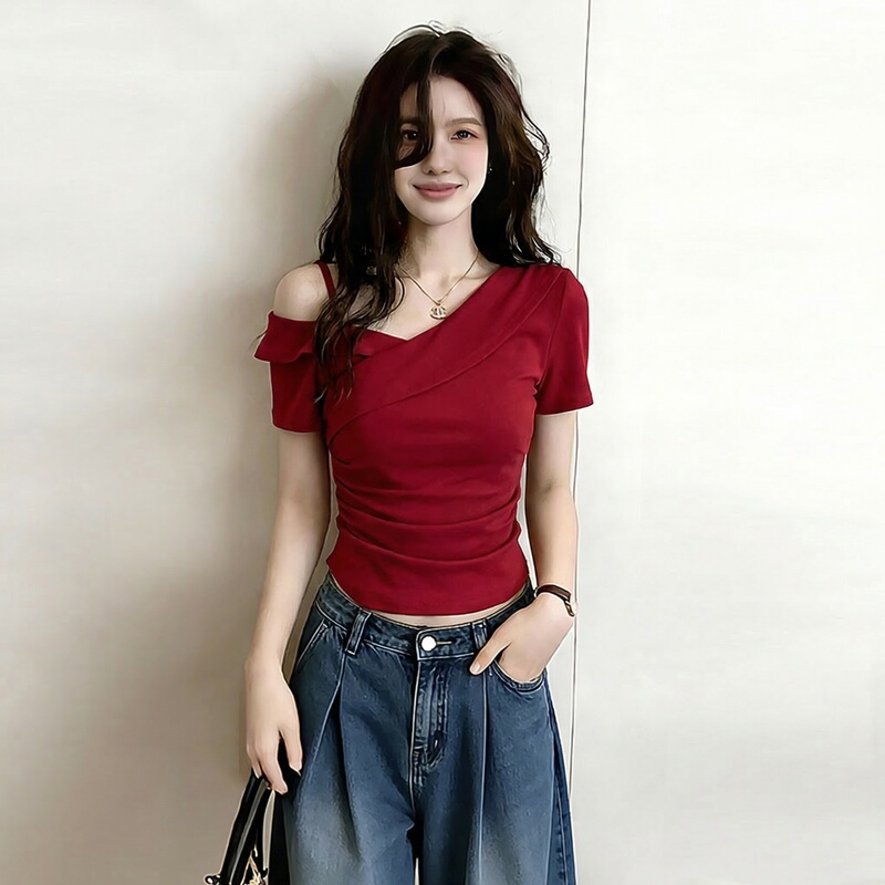 Red Off-Shoulder Short-Sleeve T-Shirt for Women, 2026 New Summer Style, Plus Size, Slimming Waist, High-End Feel, Top