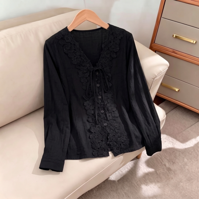 Black Lace-Trimmed V-Neck Long-Sleeve Shirt for Women, 2026 New Autumn Style, Plus Size, Slimming, Age-Reducing, Beautiful Top