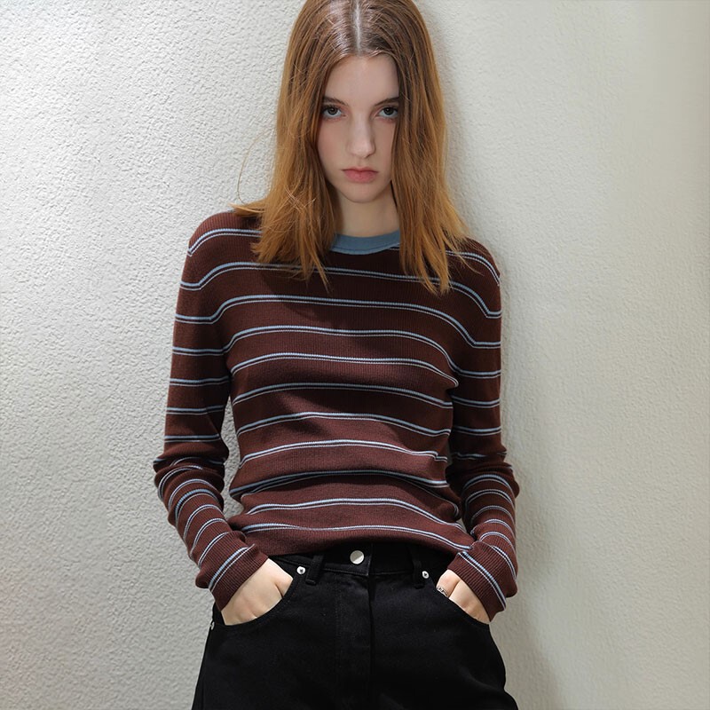 French Retro Contrast Stripesd Knitwear for Women 2025 Spring New Style Lazy Style Slim Fit Pullover Knitwear
