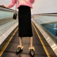 Черный [пункт 70 см] Модели с разрезом поставляются со страховкой перевозки.