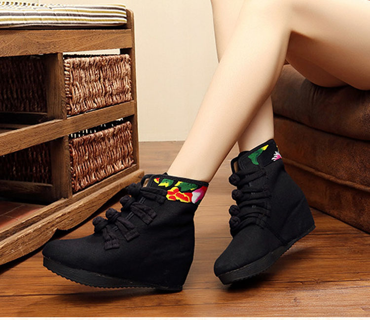 Giày cao cổ thêu Bắc Kinh dành cho trẻ em Cotton Boots quốc gia 2018 Mùa đông Chiều cao mới Tăng thêu mùa đông Wedges Plus Velvet bốt cổ thấp