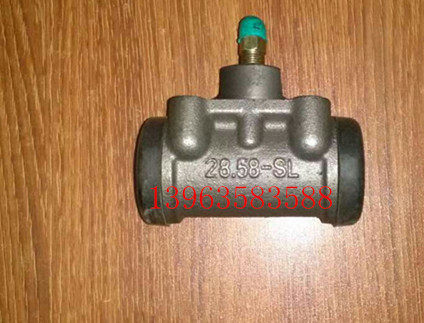 Shifeng tricycle ordinary sub-pump brake sub-pump 2858 sub-pump original accessories diesel agricultural vehicle sub-pump