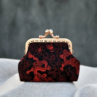 Получение первого приза - черно-красного.