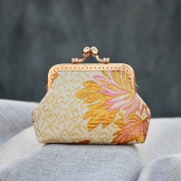 Желтый чаньян-желтый