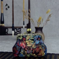 Маленькая -похожая парча