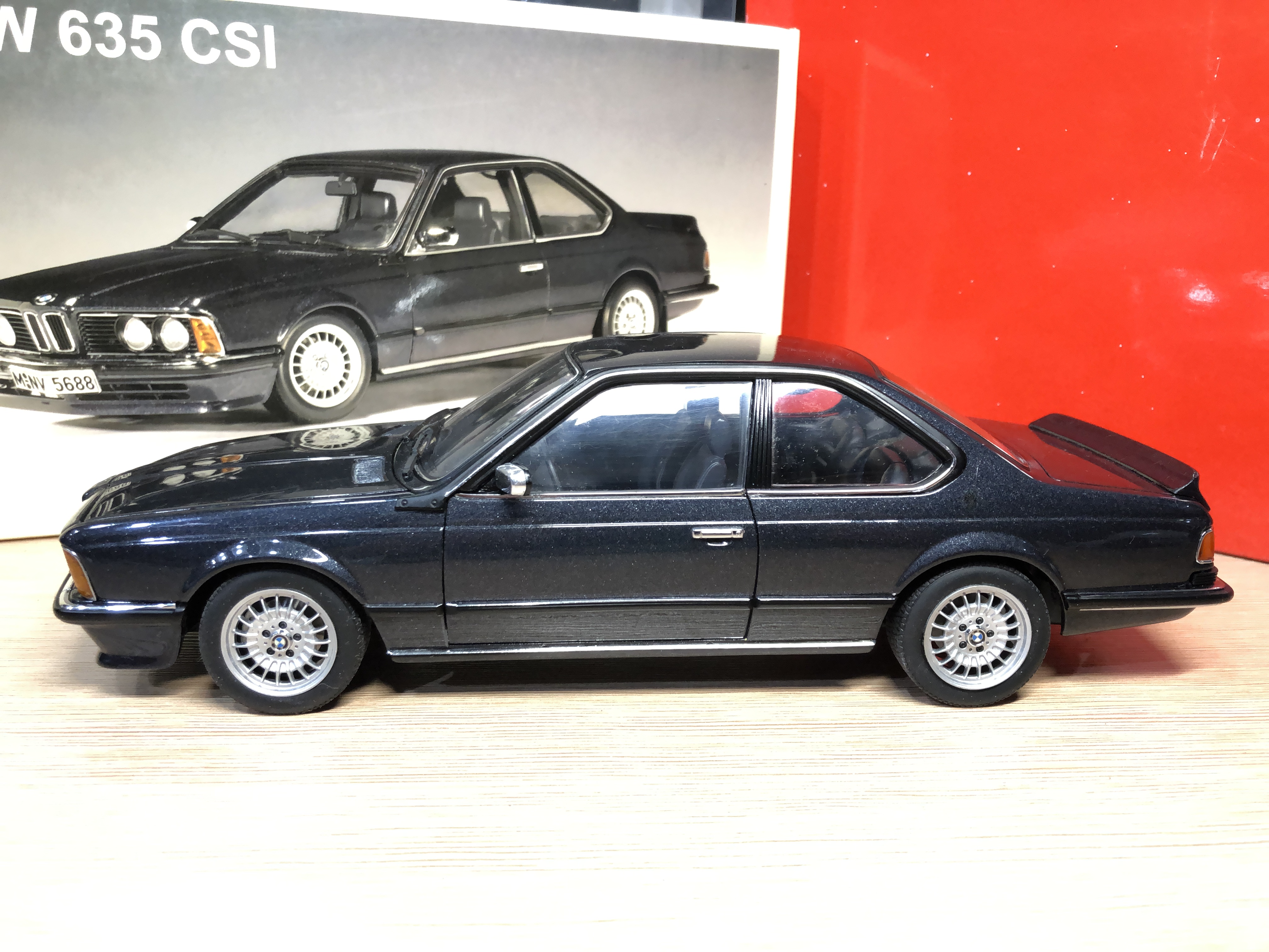 AUTOART 1:18 BMW 635CSI 星空黑經典款絕版合金模型收藏車模