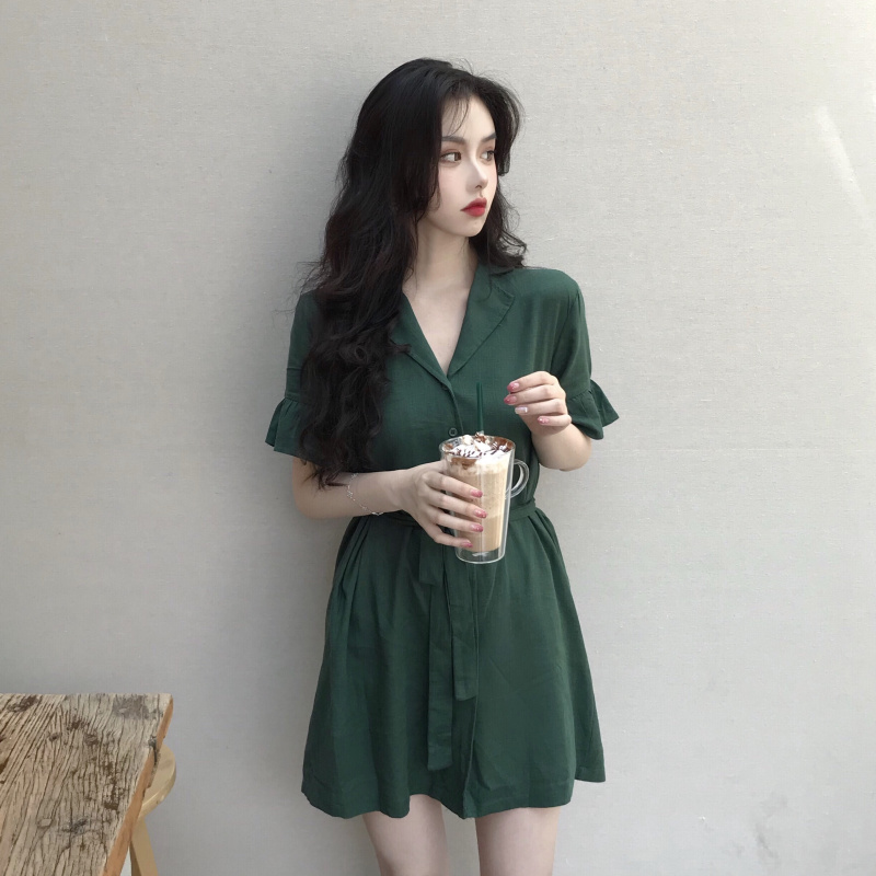 VK旗艦店 韓國風復古花邊袖西裝領短袖洋裝