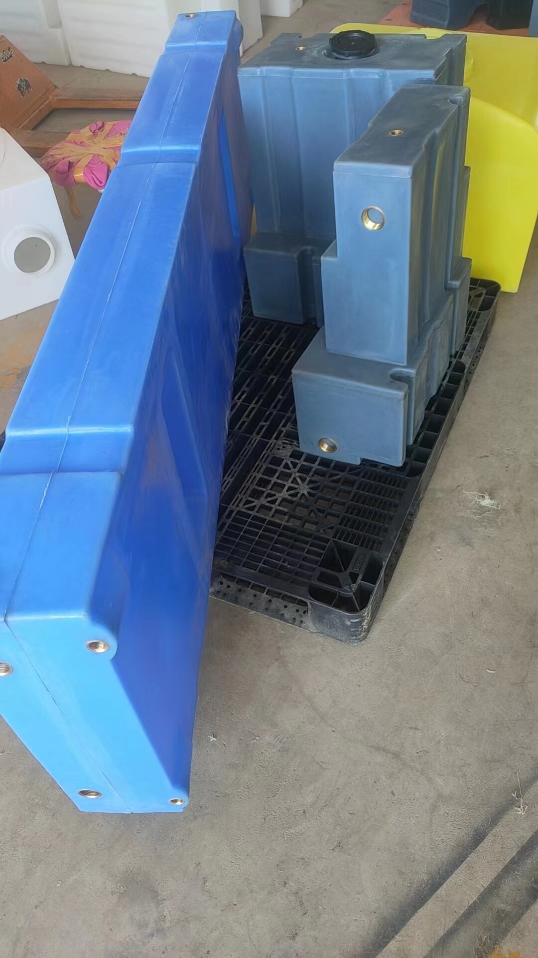 拖挂储水桶 背驮式房车改装净水箱 污水箱 纯水箱 扁款桶 非标