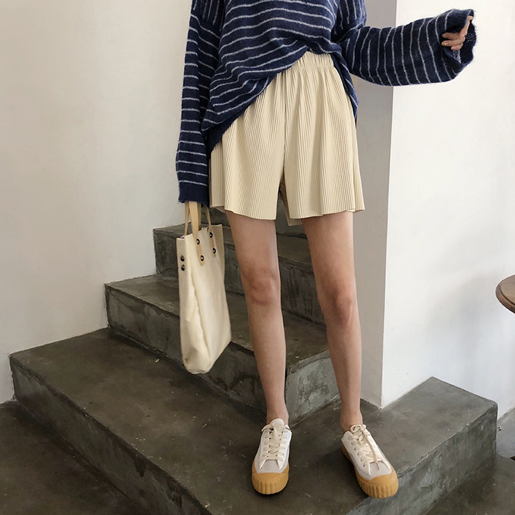 Little quỷ nhà kết cấu PU da cao eo quần short xếp li kết cấu lỏng lẻo quần rộng chân rộng quần hoang dã quần ngố nữ đẹp