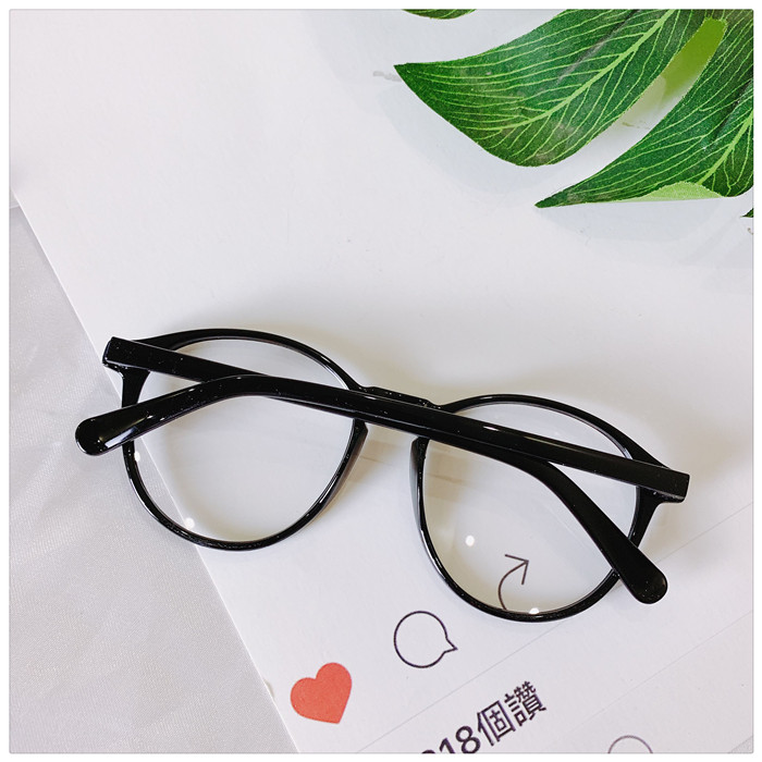 Kính râm retro siêu mờ màu đen kính gọng tròn nữ mặt tròn mỏng phiên bản Hàn Quốc có thể được trang bị khung cận thị thủy triều hoang dã - Kính kính