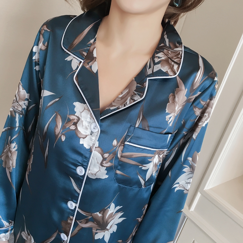 Bộ đồ ngủ mùa thu lụa lụa hai mảnh dài tay mùa xuân và mùa thu cộng với phân bón XL chất béo mm có thể được mặc bên ngoài bộ đồ dịch vụ gia đình thời trang đồ bộ
