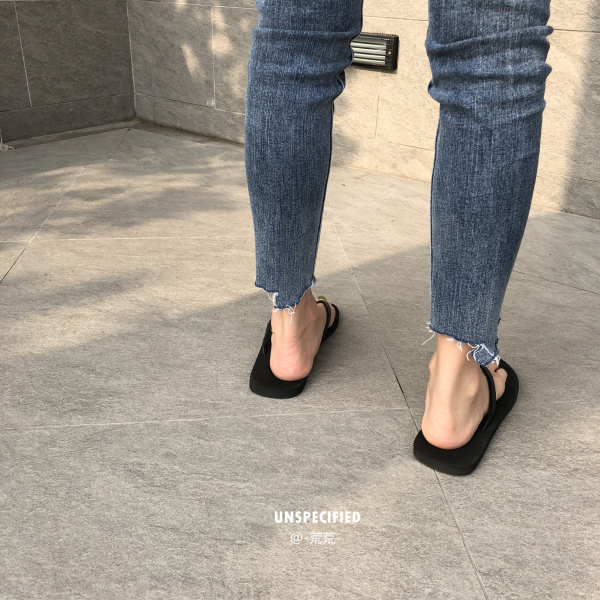 Hoang dã, rách đơn giản, viền không đều, chân nhỏ, 9 điểm, lỗ thon, quần jean co giãn quần jogger nữ