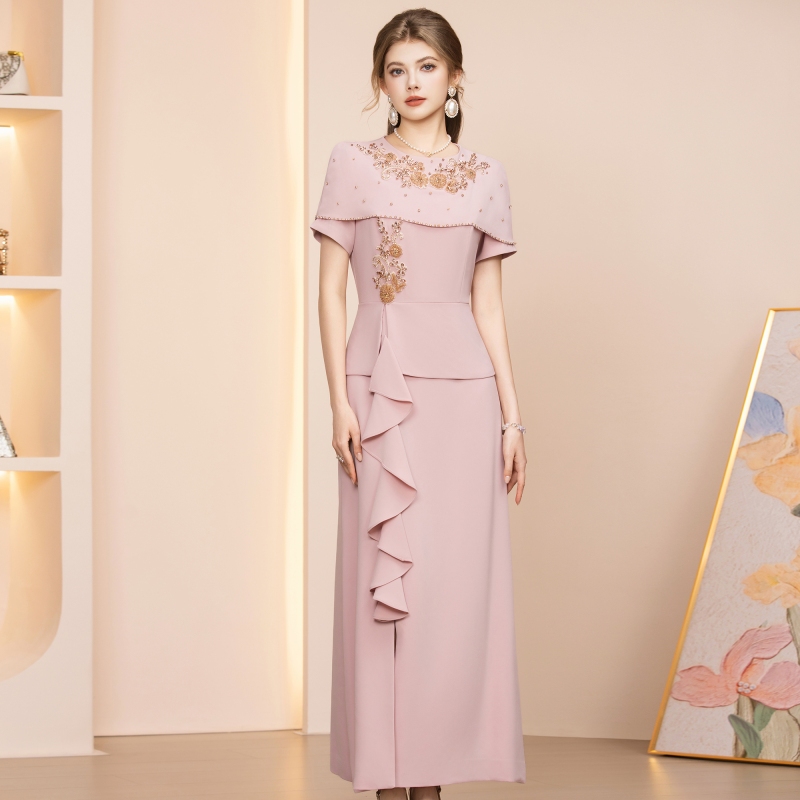Zhilizhu Powder Dress Covers the Belly, Makes You Look Slimmer, Has a Light Luxury and High-End Feel, Designer Heavy-Duty Light Formal Dress for Banquets