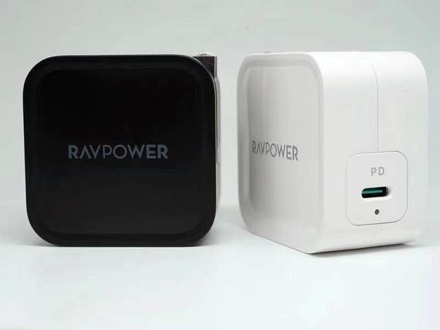 Ravpower gallium nitride charger PD61w fast charging head suitable for Apple X 13 ipad macbook pro