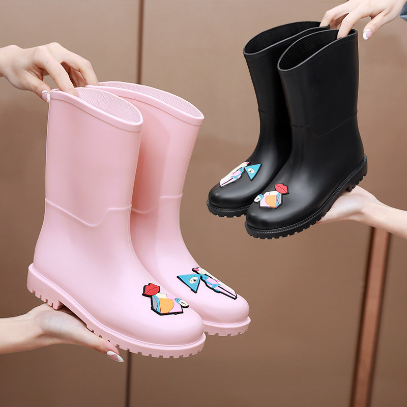 Korean fashion new mid-tube student rain boots spring and summer rain boots ladies solid color water shoes cute non-slip rubber shoes overshoes