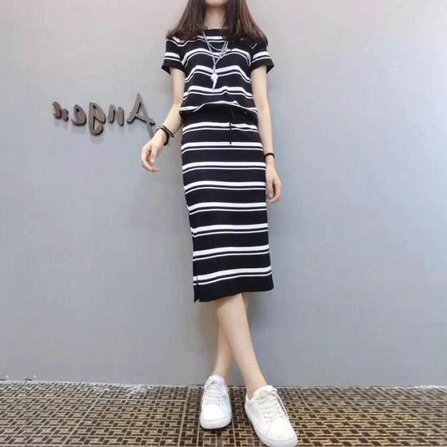 Summer women's clothing wholesale Korean version new color-blocking striped short-sleeved T-shirt slit skirt student fashion suit tide