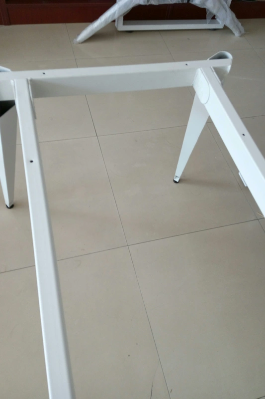 Bàn ghế văn phòng mới chân bàn lớn hội nghị bảng khung thời trang đơn giản chân bảng tấm khung hình nón chân - Nội thất văn phòng