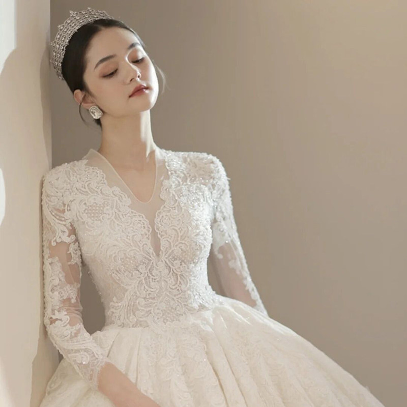 French long-sleeved wedding dress 2022 new bride small tail tail Qi court style high-end female main yarn summer