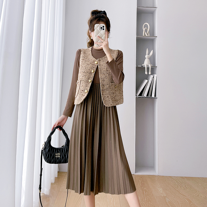 Tweed Style Vest Pleated Long Skirt Suit for Women in Autumn and Winter French Retro High-End Bottoming Dress Two-Piece Set