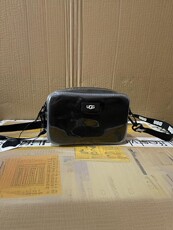 Сумка ugg女包 专柜正品 珍妮透明羊毛皮时尚单肩斜挎包腰包1116183