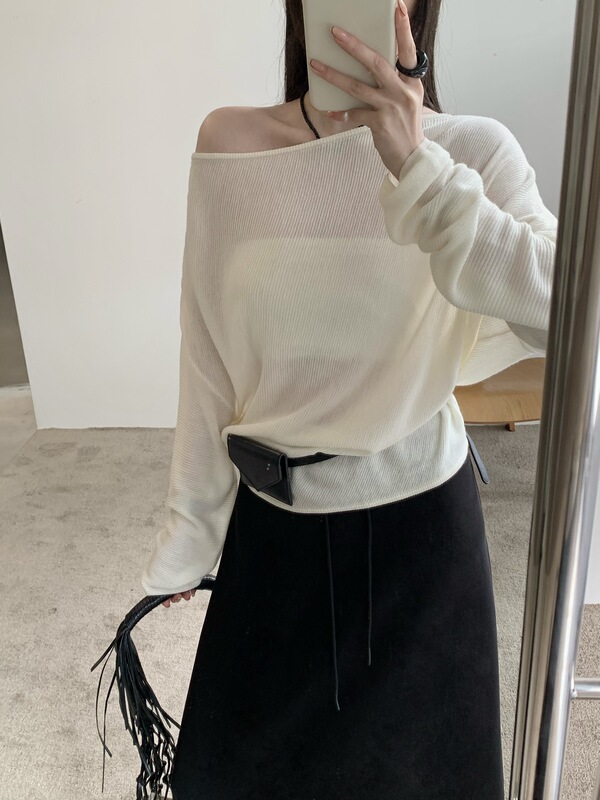 One Time Korean Style One-Shoulder Diagonal Collar Sweater for Women, Spring Loose-Fitting High-End Off-Shoulder Knit Top
