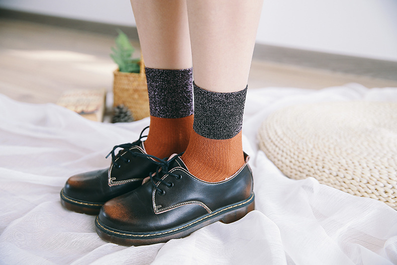 2017 Nhật Bản mới màu cotton phù hợp với vớ nữ thời trang sáng bóng vớ hành tây bạc phiên bản Hàn Quốc của vớ ống thoáng khí bán vớ các loại