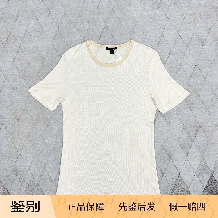 Louis Vuitton Louis Vuitton Women's T-Shirt with Logo Embroidery on the Sleeve, Round Neck, Short-Sleeved T-Shirt, Fashionable and Luxurious