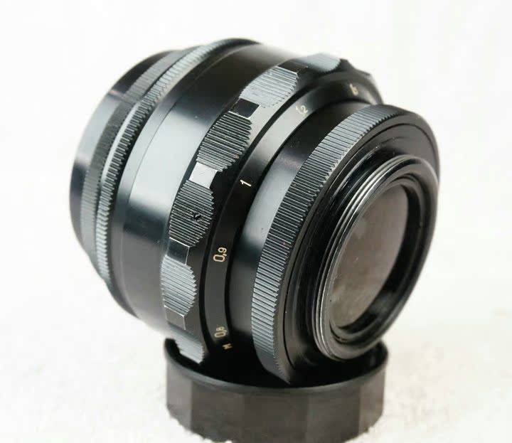 Nga Jupiter-9 85mm f2 M42 port phiên bản màu đen ống kính DSLR full frame