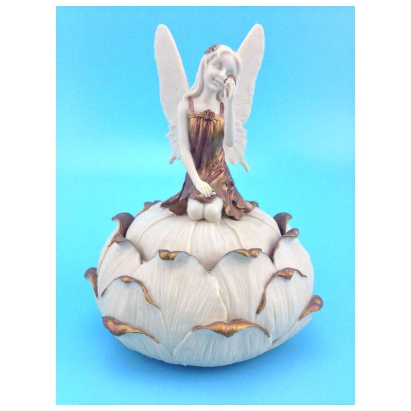 (Veroni European craft gift decoration)Jewelry box Jewelry box Girl kneeling position left hand holding flower desktop decoration