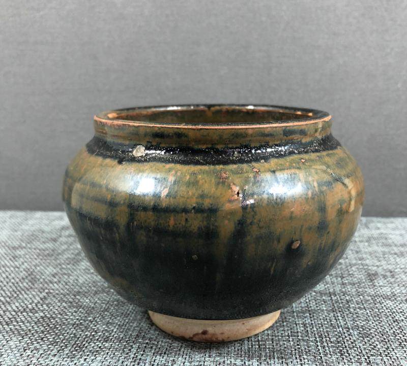 金元耀州窑系黑釉铁锈斑罐
