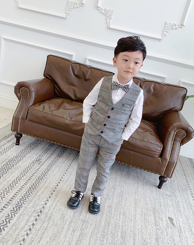 Chàng trai ăn mặc trẻ em nhỏ phù hợp với phù hợp với áo giáp phù hợp với bé biểu diễn đẹp trai phù hợp với cậu bé gentlemans hoa cậu bé áo.