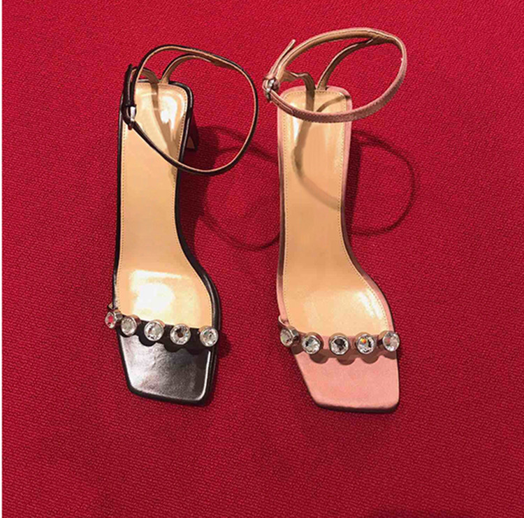 Không hoàn lại giải phóng mặt bằng mới vuông đầu vuông với một khóa từ với dép rhinestone dày với giày cao gót hở ngón nữ dép sandal nữ