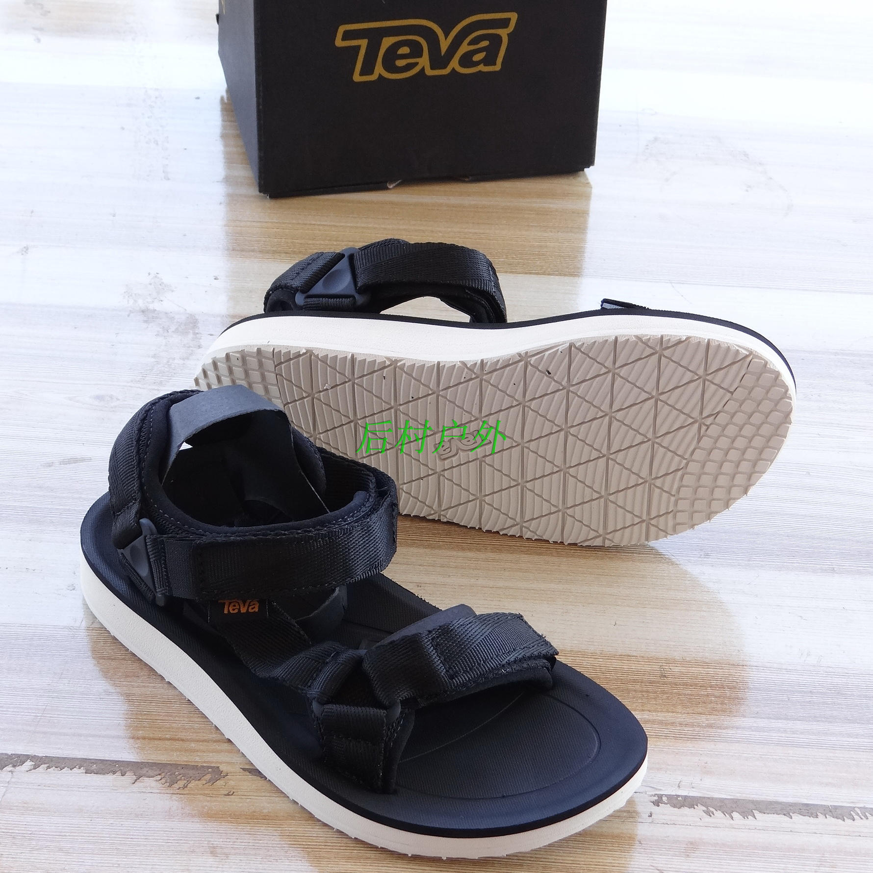 teva universal mens