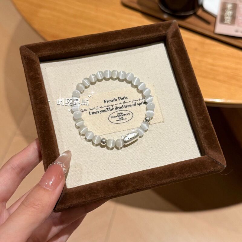Xiaohongshu Style Baguette Cat White Cat's Eye Stone Bracelet, Simple, Fashionable, Versatile, Sweet and Cute Bracelet for Female Friends Xiaohongshu Style Baguette Cat White Cat's Eye Stone Bracelet, Simple, Fashionable, Versatile, Sweet and Cute Bracelet for Female Friends