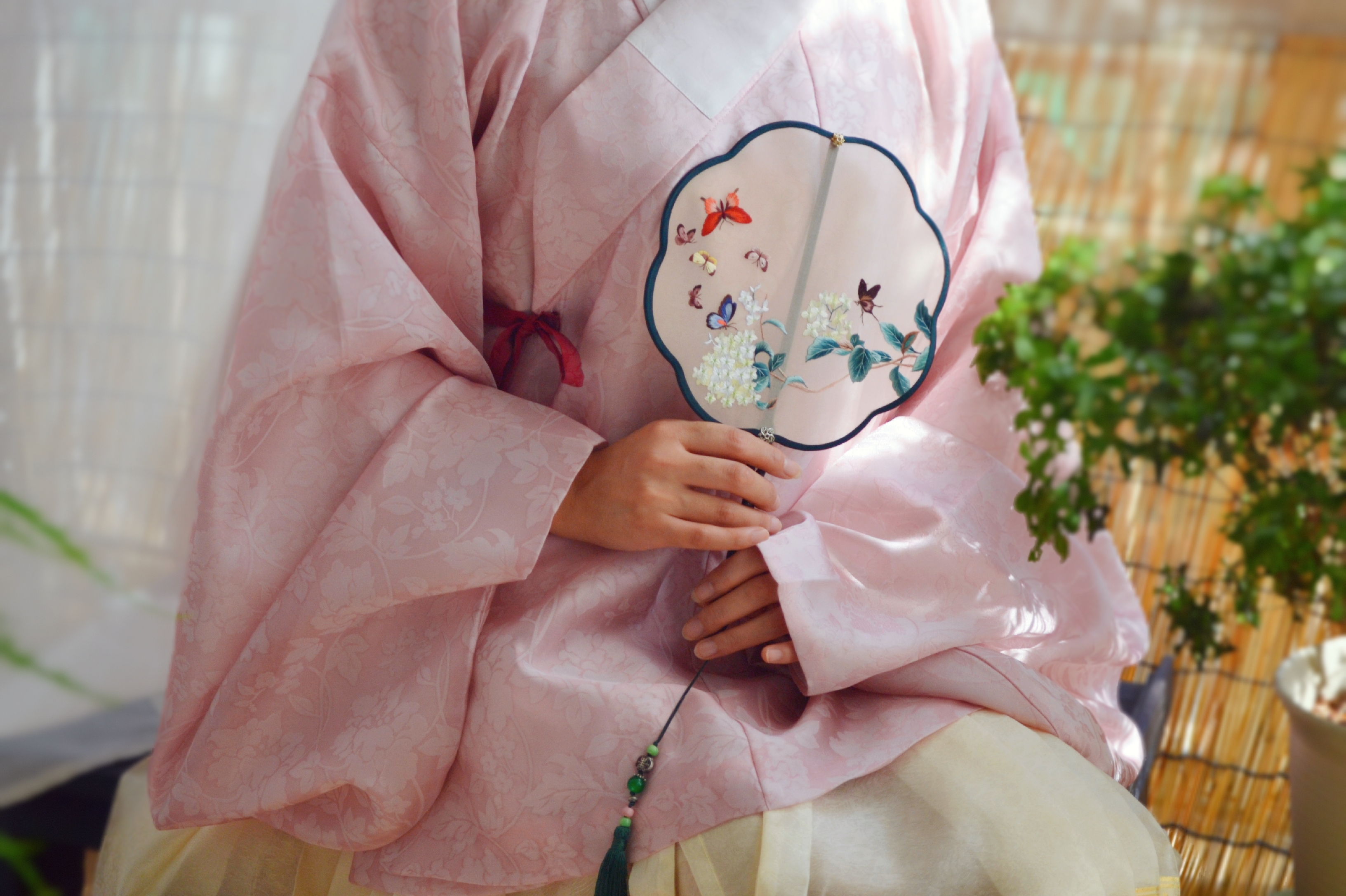 (Yi Nian Ju) lotus root powder, twig peony, dark grain yarn, Ming Dynasty, cross-collar short jacket, Yi Nian Ju, Hanfu