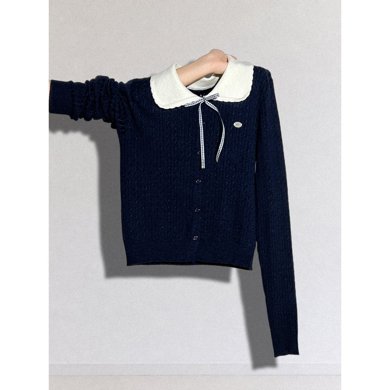 Navy Blue Miu-Style Preppy Long-Sleeve Knit Sweater for Autumn and Winter with a Peter Pan Collar, Slim-Fit Inner Top