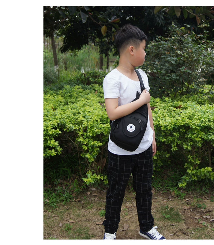 Nam bé túi nhỏ túi ngực bé trai màu rắn gói chéo túi thủy triều bé trai du lịch ba lô túi nữ - Túi bé / Ba lô / Hành lý balo cho bé trai